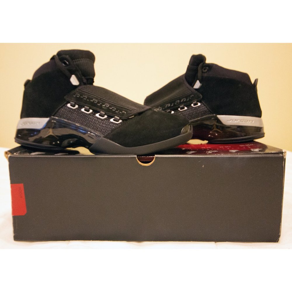 Air Jordan XVII (AJ17) "Collezione 17/6 Countdown Pack" -  Men's Shoe Size US 9